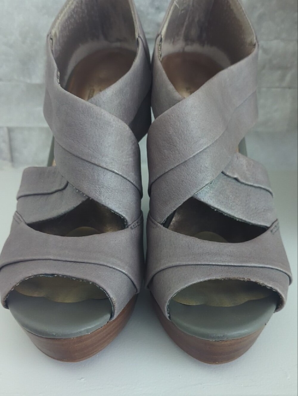 Seychelles Women’s Grey Wedge Sandals - Stylish Open-Toe Platform